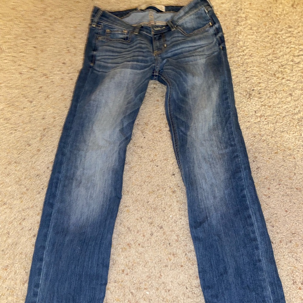 Hollister Low Rise Skinny Straight Jeans 26S//3S